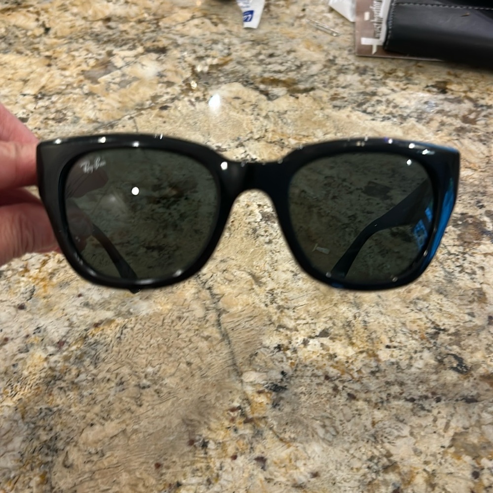 Ray-Ban Classic Black Sunglasses